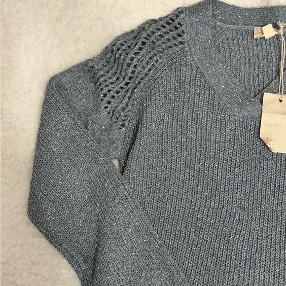 Gorgeous Hem & Thread Slate Blue Knit V-Neck Pullover Small - Picture 4 of 6
